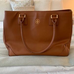 Tory Burch Robinson Leather purse
